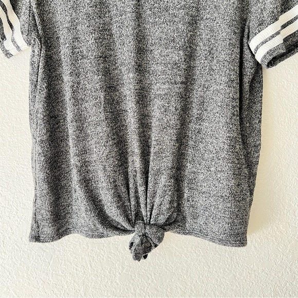 SO Gray Varsity Baseball V Neck Tee Size XL - Picture 3 of 7